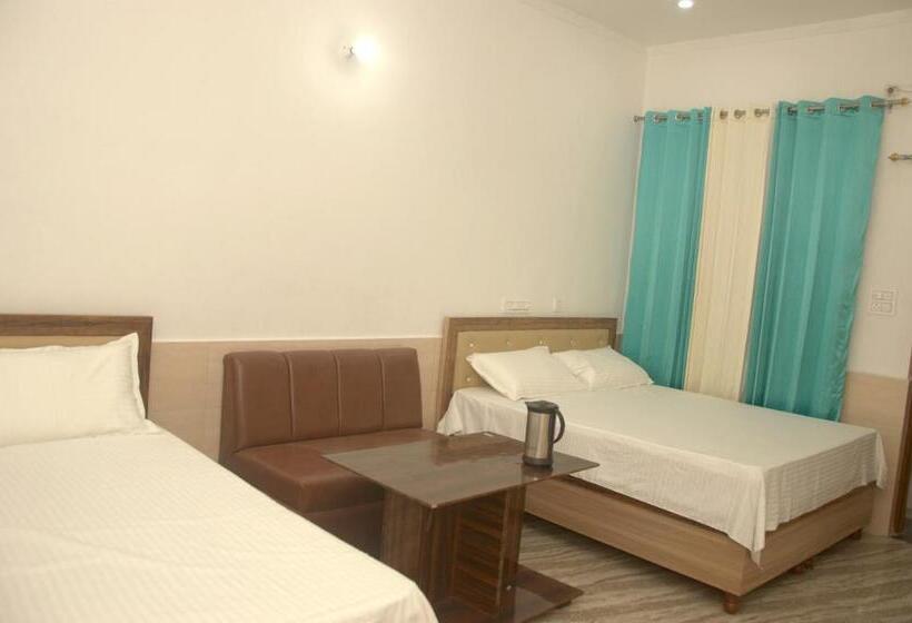 ペンション Panwar Palace