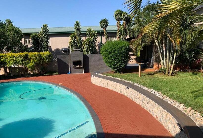 פנסיון Victoria Guest House Nyumbani