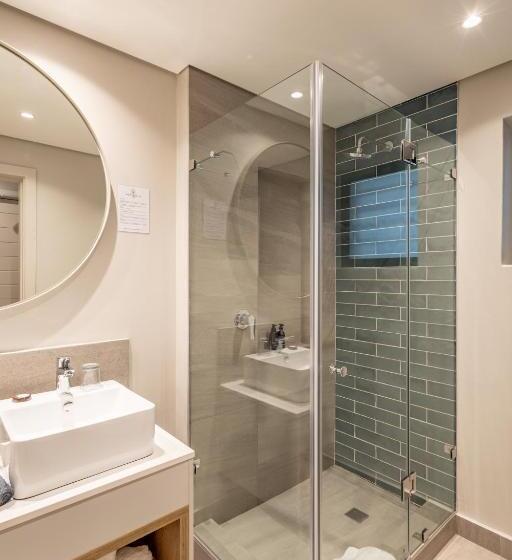 Plett Quarter Hotel   Lion Roars Hotels & Lodges