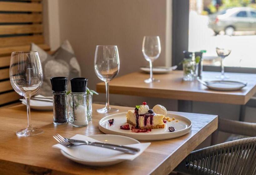 Plett Quarter Hotel   Lion Roars Hotels & Lodges