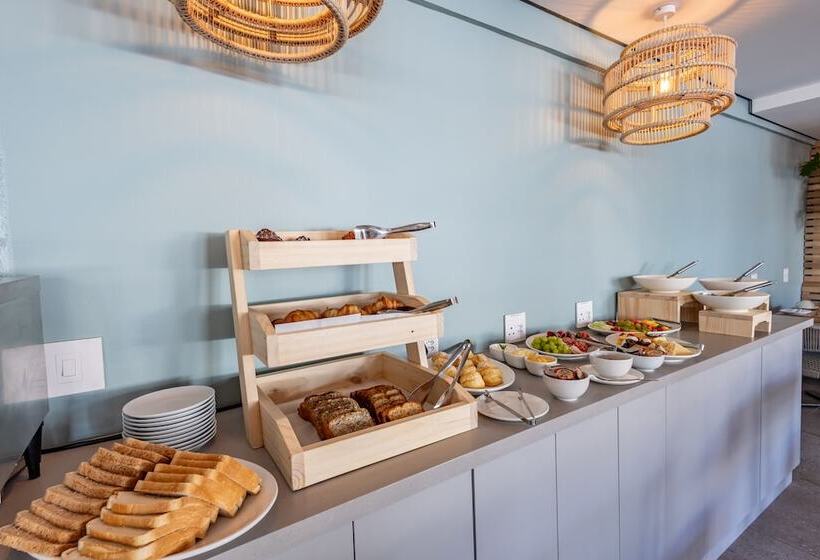 Plett Quarter Hotel   Lion Roars Hotels & Lodges