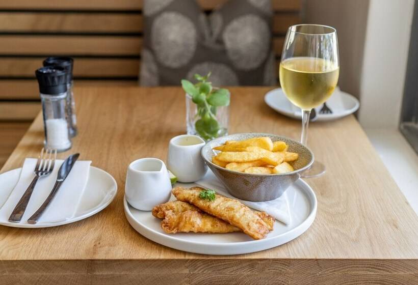 Plett Quarter Hotel   Lion Roars Hotels & Lodges