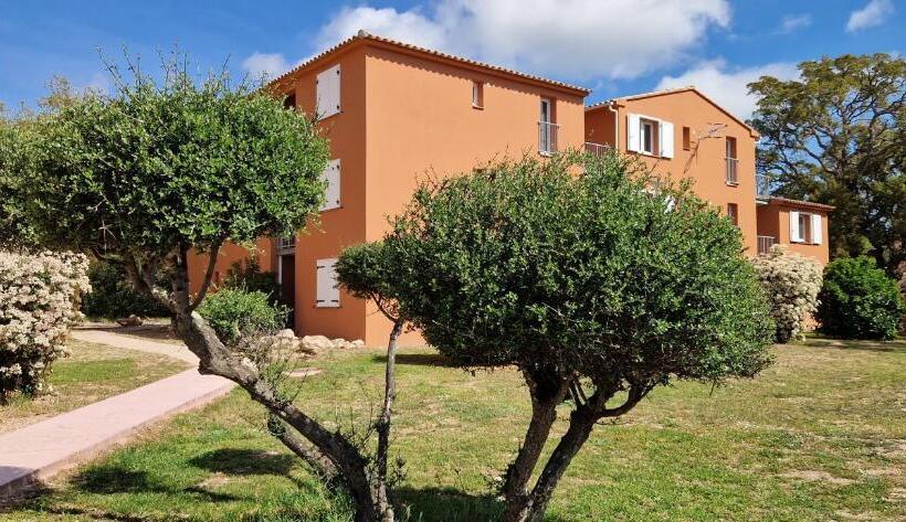 T2 4 Personnes Résidence De Vacances Avec 3 Piscines Les Hameaux De Saint Cyprien Lecci De Porto Vec