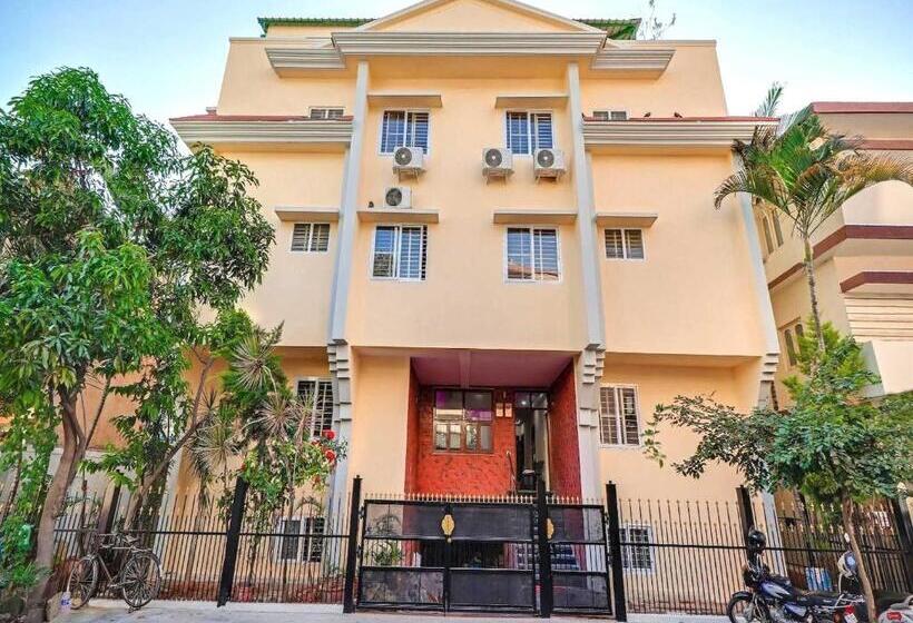 Townhouse 1226 Hotel Champion Paradise