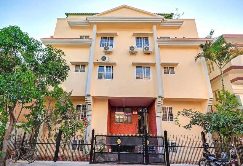 Townhouse 1226 Hotel Champion Paradise