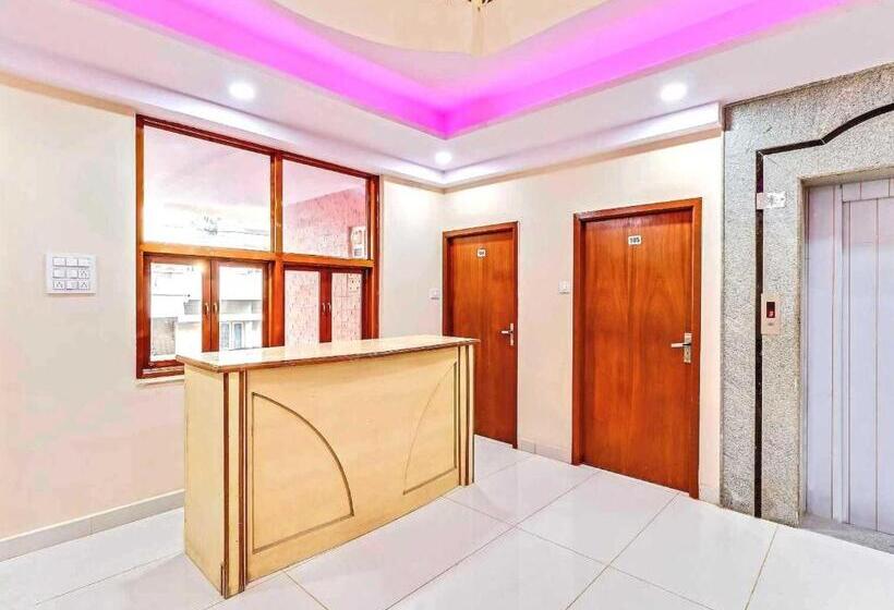 Townhouse 1226 Hotel Champion Paradise