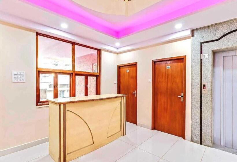 Townhouse 1226 Hotel Champion Paradise