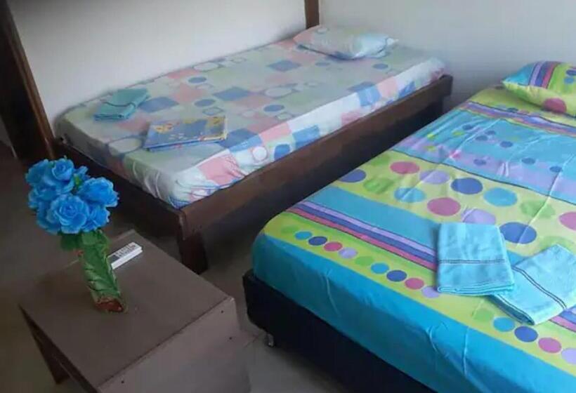 ユースホステル Canadian House Mucura