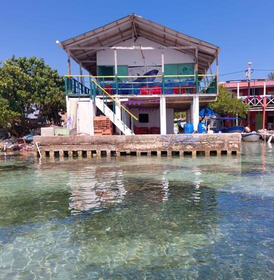 ユースホステル Canadian House Mucura