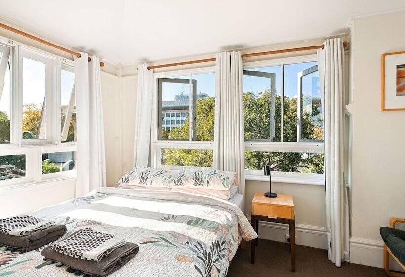 هاستل Lord Wolseley