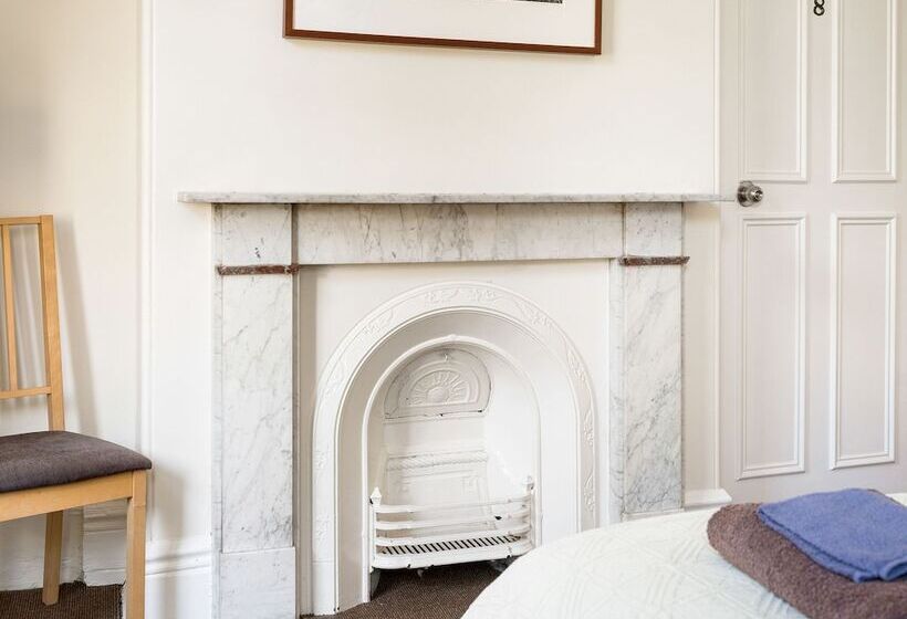 هاستل Lord Wolseley