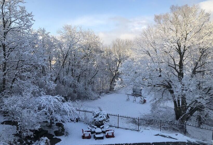 ベッドアンドブレックファースト Caledon Manor And Country Inn