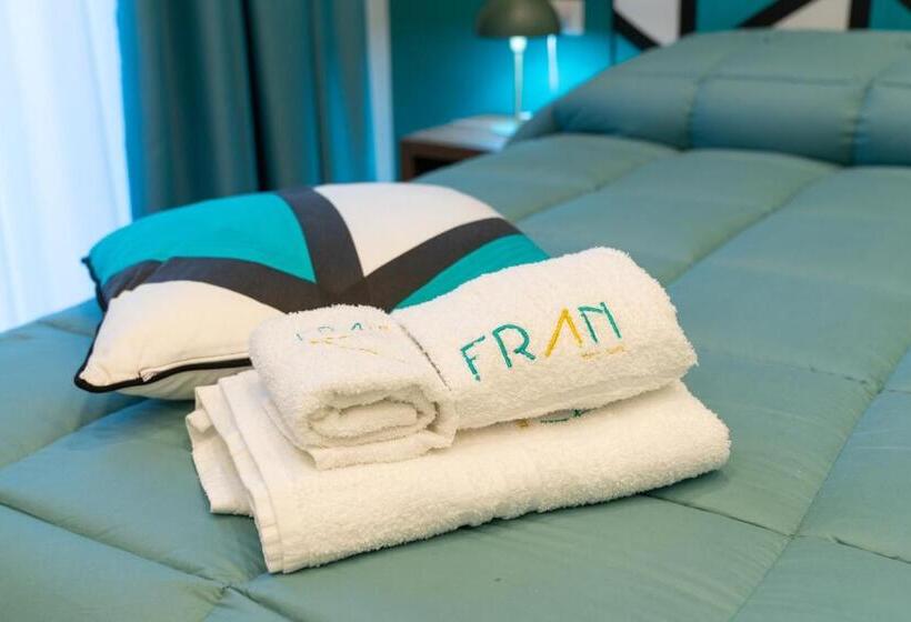 민박 Fran City Suite