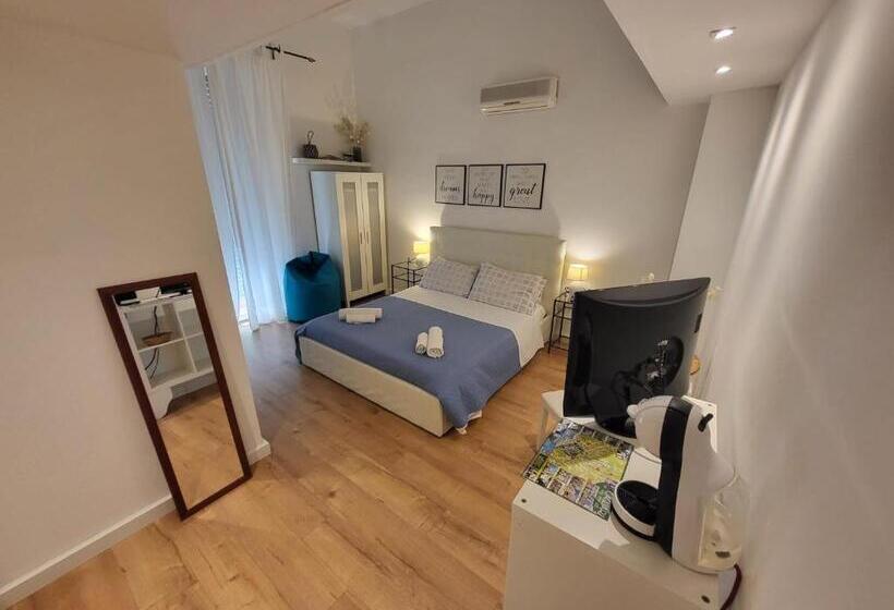 تختخواب و صبحانه Living Cagliari Marina