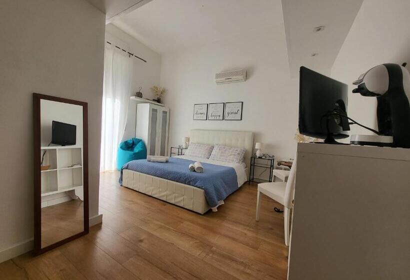 تختخواب و صبحانه Living Cagliari Marina