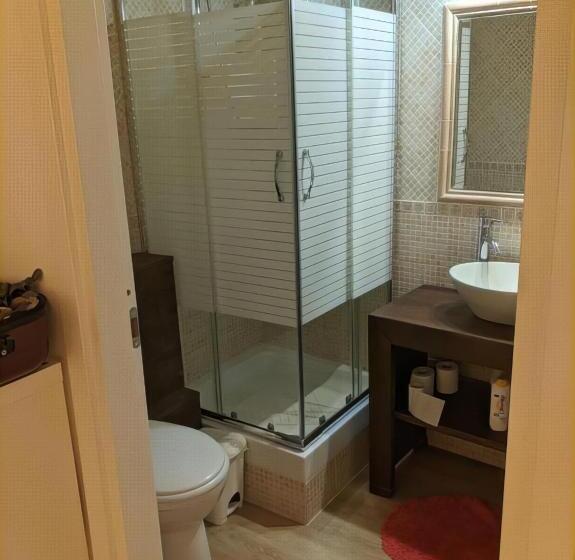 تختخواب و صبحانه Living Cagliari Marina