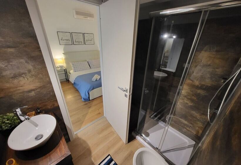 تختخواب و صبحانه Living Cagliari Marina