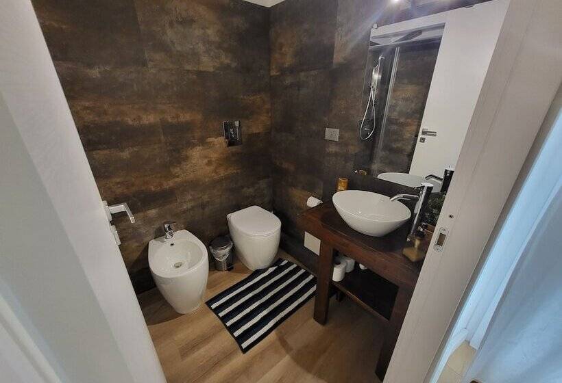 تختخواب و صبحانه Living Cagliari Marina