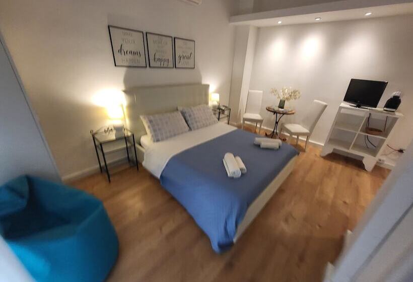 تختخواب و صبحانه Living Cagliari Marina