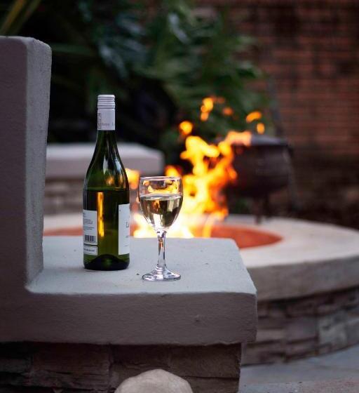 민박 Mind Body Soul Guesthouse On Featherbrooke Estate, Krugersdorp, South Africa