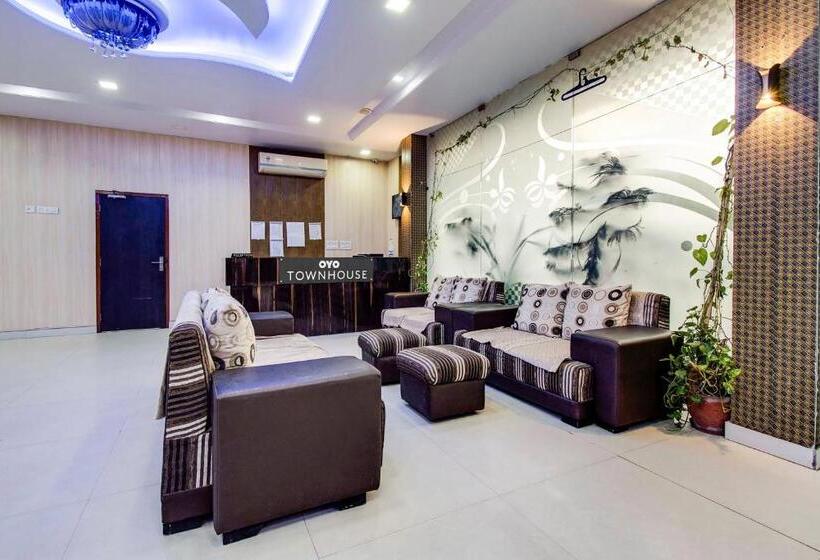 Capital O Hotel Pink Peral