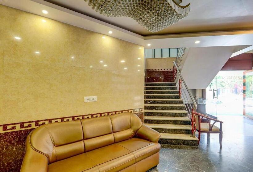 Capital O Hotel Yuvraj Signature