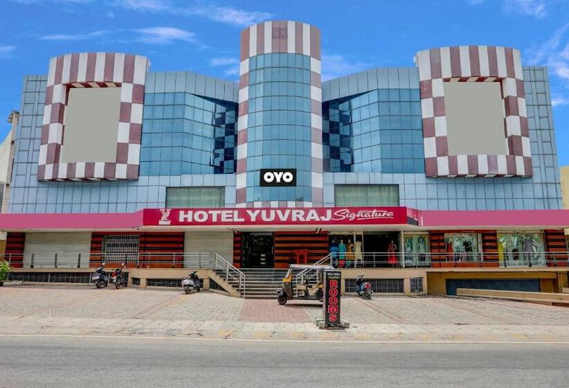 Capital O Hotel Yuvraj Signature