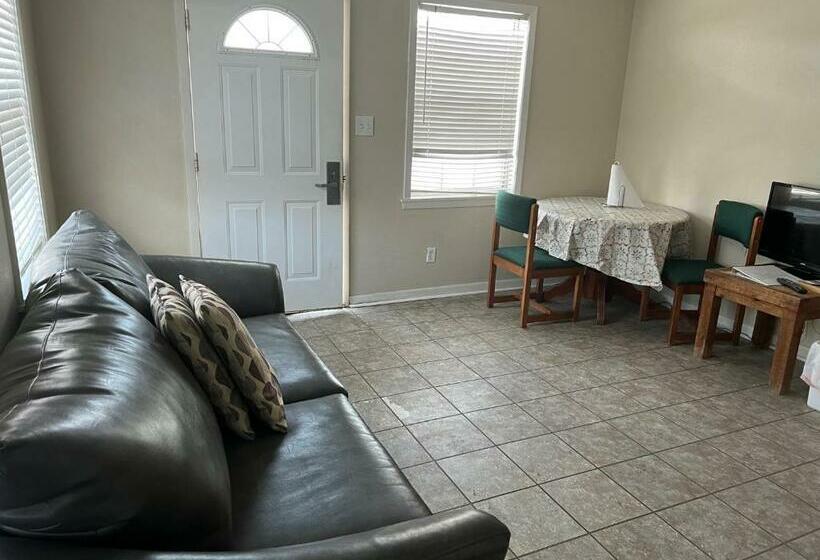 בית מלון כפרי Captain S Quarters