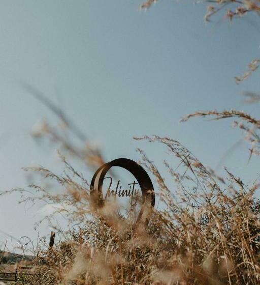 בית מלון כפרי Infinity At Enfin Estate