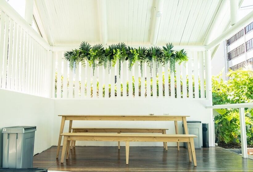 فندق Neighbourgood Hill