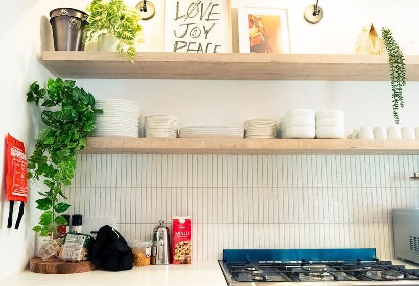 فندق Neighbourgood Hill