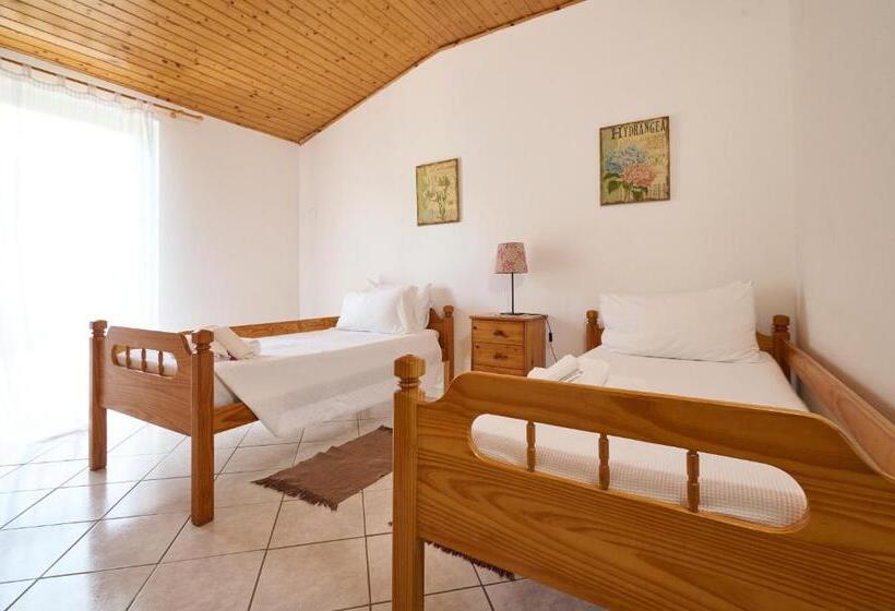 هتل Podere Scoldasu   Nettuno