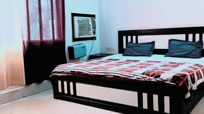 Отель Oyo 81298  Galaxy