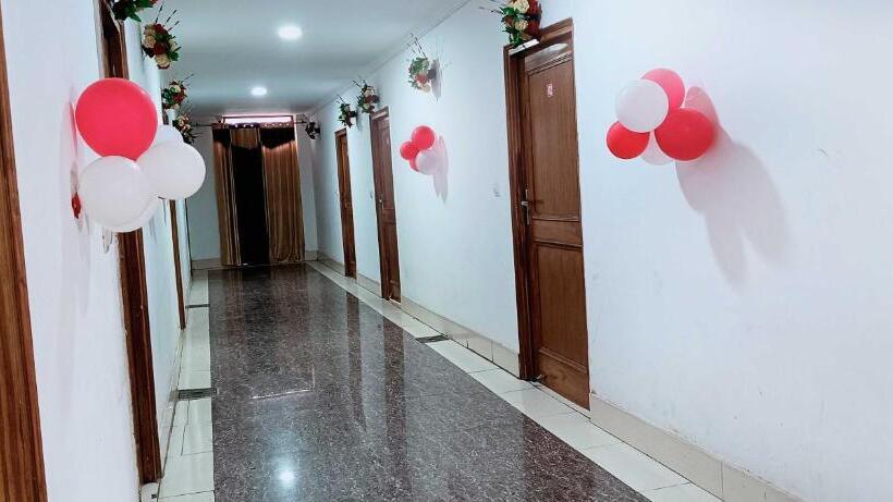 Отель Oyo 81298  Galaxy