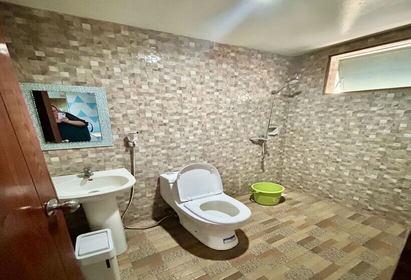 فندق Oyo 971 Liza Lodge