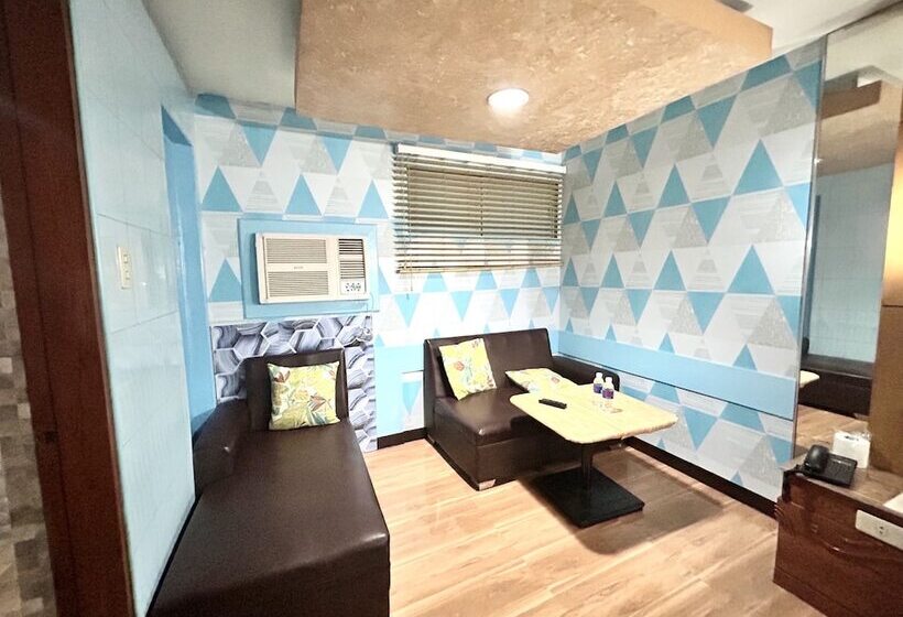 فندق Oyo 971 Liza Lodge