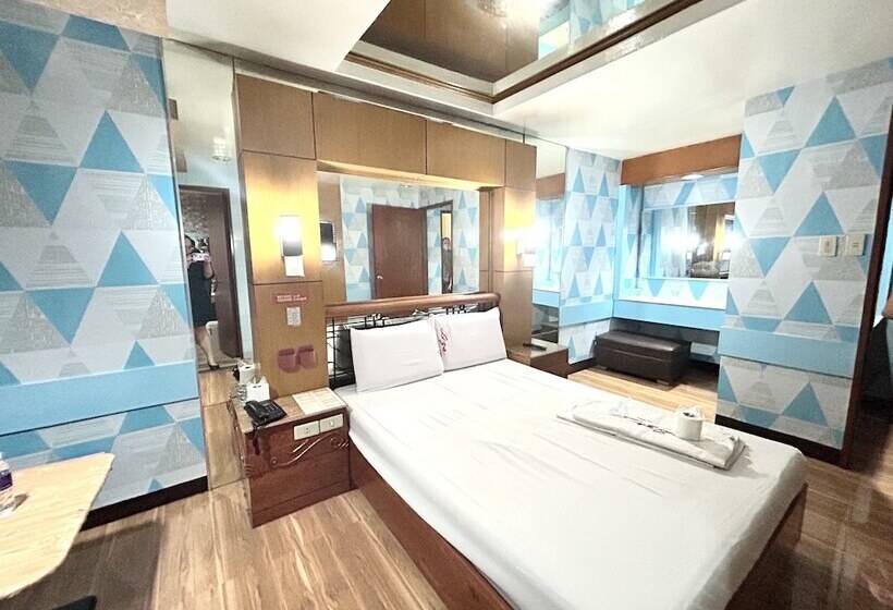 فندق Oyo 971 Liza Lodge