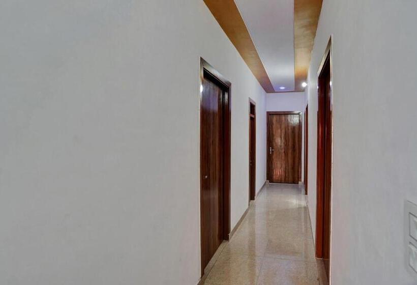 فندق Oyo Flagship 81377 Redstone