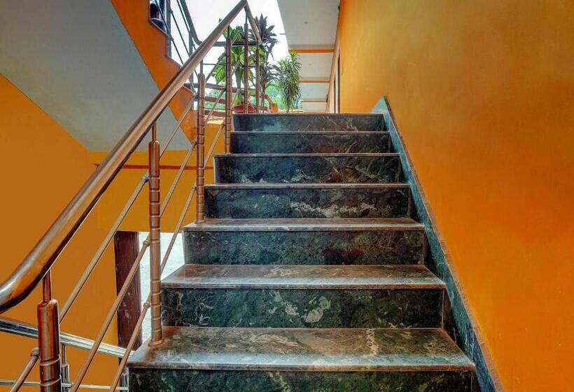 בית מלון כפרי Oyo Flagship 81389  Siddhi Vinayak