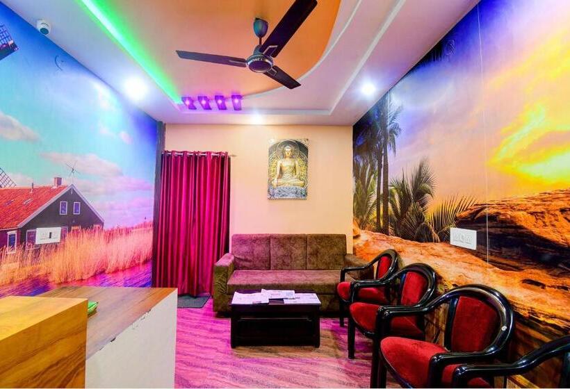 בית מלון כפרי Oyo Flagship 81403c  Mani Tarini