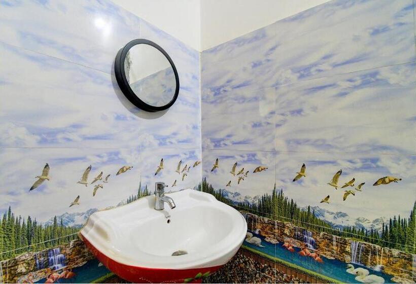 בית מלון כפרי Oyo Flagship 81403c  Mani Tarini