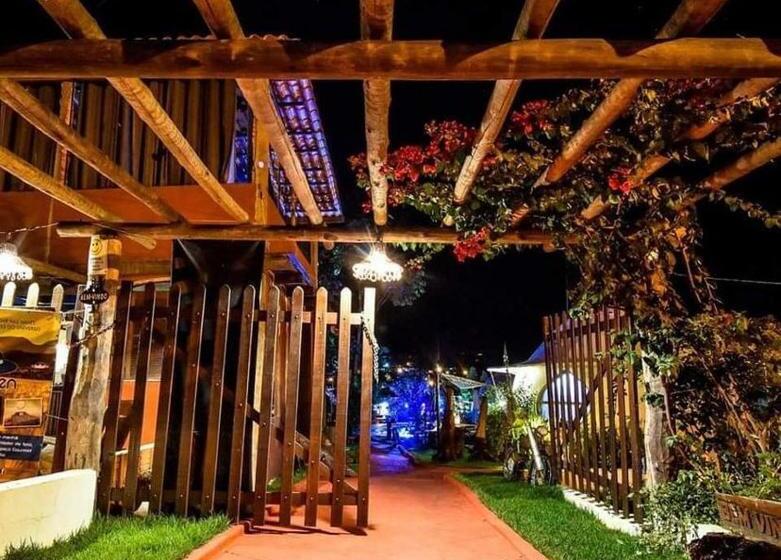 Отель Espaço Naves Lunazen