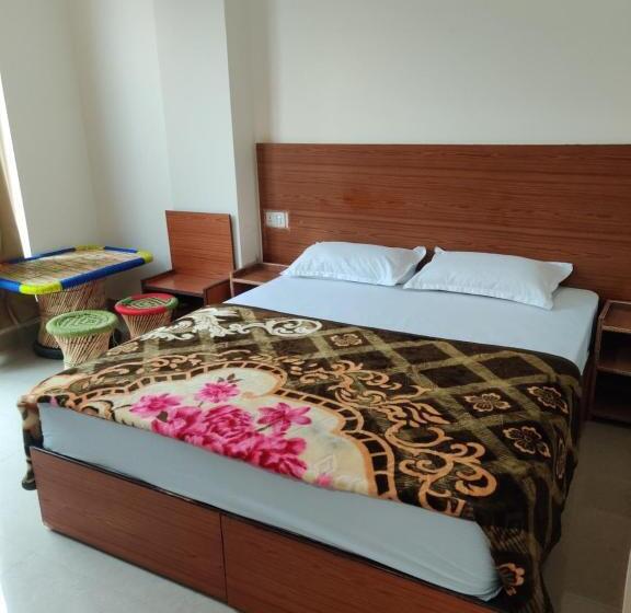 ホテル Satopanth Inn