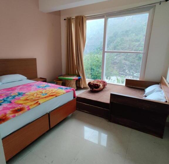 ホテル Satopanth Inn