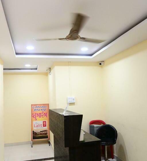 Отель The Lalit  And Restaurant, Bhopal