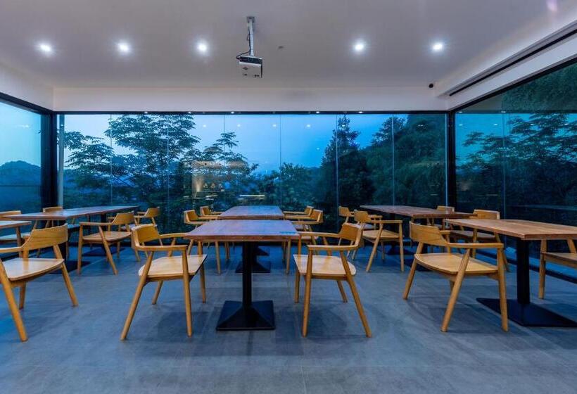 בית מלון כפרי Avatar Mountain Resort