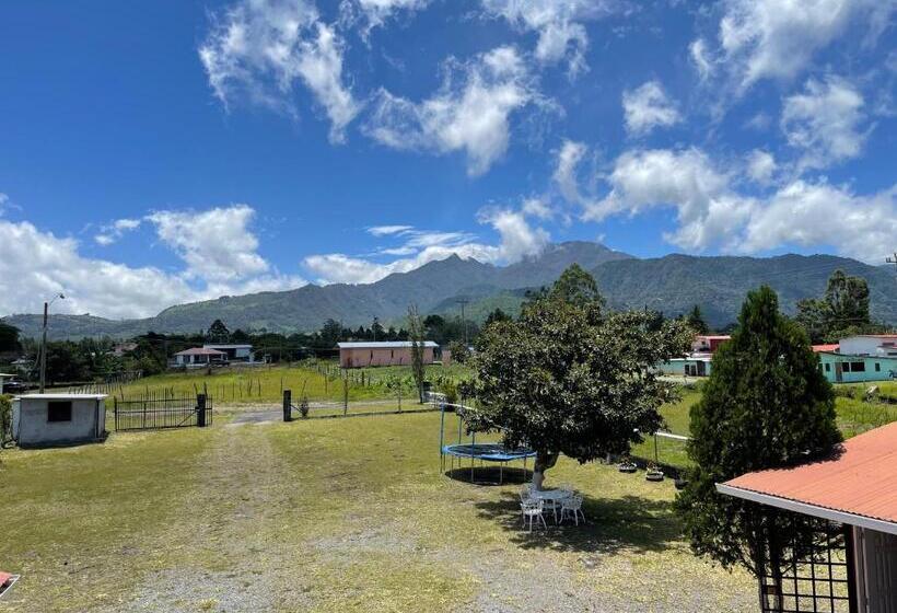 פנסיון Cabañas Guadalupe Volcán