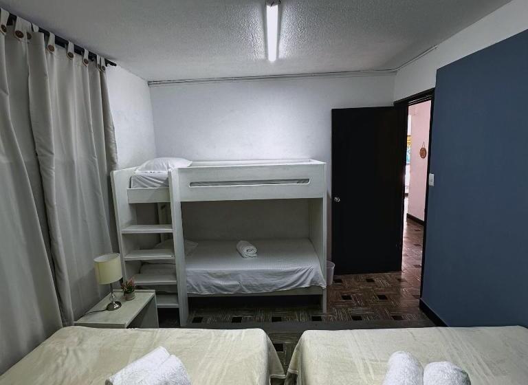 Pensión Hostal Astroblue