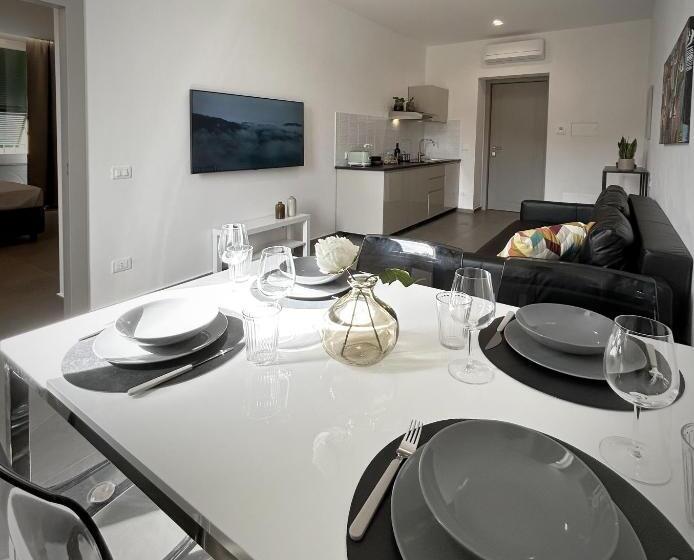 پانسیون New Moon Rooms