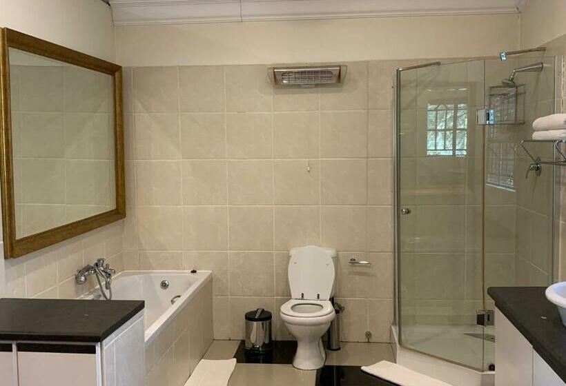 ペンション Shades Of Summer Boutique